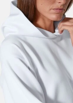Kapuzen-Sweatshirt In Lässiger Boxy-Form Weiß -Madeleine Mode 03c49c88ef76e6c1fb055b4021f80659
