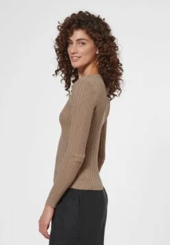 MIT POINTELLE-MUSTER - Strickpullover - Muskatbraun Eisgoldfarben -Madeleine Mode 0a54d77b2bff41408216ab5394d541a3