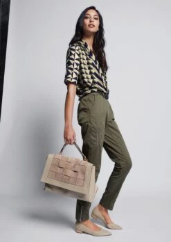 Hose Mit Nachhaltiger Baumwolle Oliv 15 Hose Mit Nachhaltiger Baumwolle Oliv -Madeleine Mode 0e0df638c56e582bb66ee6a40f8a0987