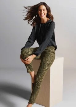 Paisley-Hose In Samtiger Stretch-Qualität Khaki / Multicolor -Madeleine Mode 10fcf1e8a4d8b8a3bc2ddafabeb99605