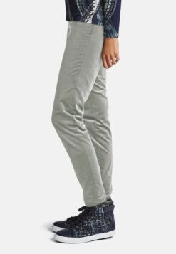 Stoffhose - Hellgrau 12 Stoffhose - Hellgrau -Madeleine Mode 2c6f58e48fa0459e8bf0587906465d36
