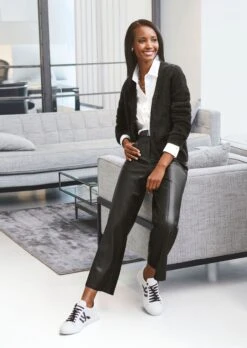 Sneaker Mit Nieten Weiß / Schwarz -Madeleine Mode 3ec823377920e9398ad94d07ffe8c681