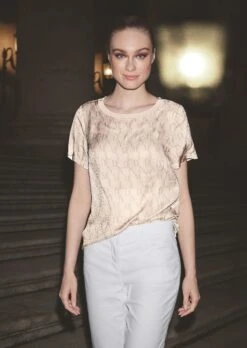 Bedrucktes Kurzarm-Shirt Perlweiß / Helltaupe -Madeleine Mode 4551a101baff77ddb71e83b26dd318c1