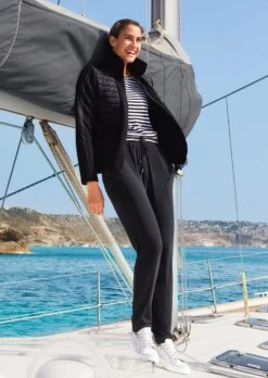 Sportliche Jacke Schwarz 15 Sportliche Jacke Schwarz -Madeleine Mode 4b449804686648a6fe81c7ec0c497d5a