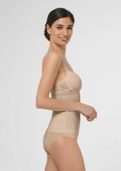 BH-Hemd Mit Spitzeneinsatz Make-up -Madeleine Mode 5971d871d52ab84fefdecf0fff6e0512