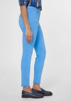 Jeans Mit Feinem Fransensaum Gletscher -Madeleine Mode 67a665b2689a0a6991128bdd6f7a5ac2