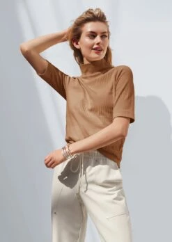 Rippenshirt Mit Kurzen Ärmeln Muskatbraun -Madeleine Mode 6b6b35bc1663c66ca1aa19dbc9cd32d5