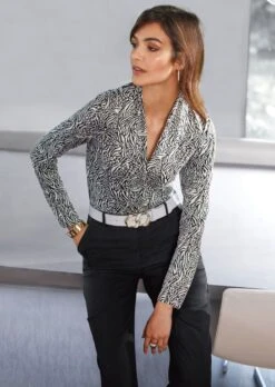 Langarmshirt In Modischer Strukturoptik Weiß / Schwarz -Madeleine Mode 7b24a0ba7b8297320b5423cbe606ea6f