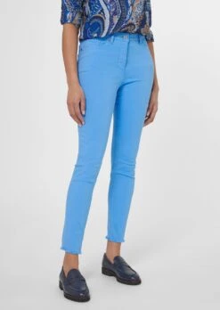 Jeans Mit Feinem Fransensaum Gletscher