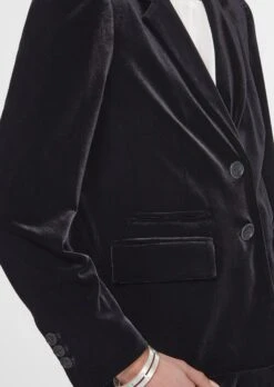 Figurbetonter Samtblazer Schwarz -Madeleine Mode 80a7d9148e8f6b0e57cf74da44ddeb78