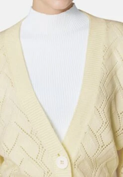 Strickjacke - Wollweiß -Madeleine Mode 8158c8576cd54165ad6d2bcdd9eeffd0