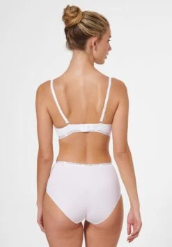 BÜGELLOSER SOFT - Triangel BH - Weiß -Madeleine Mode 8234ae5858df432aa4d4aed073e9a9db