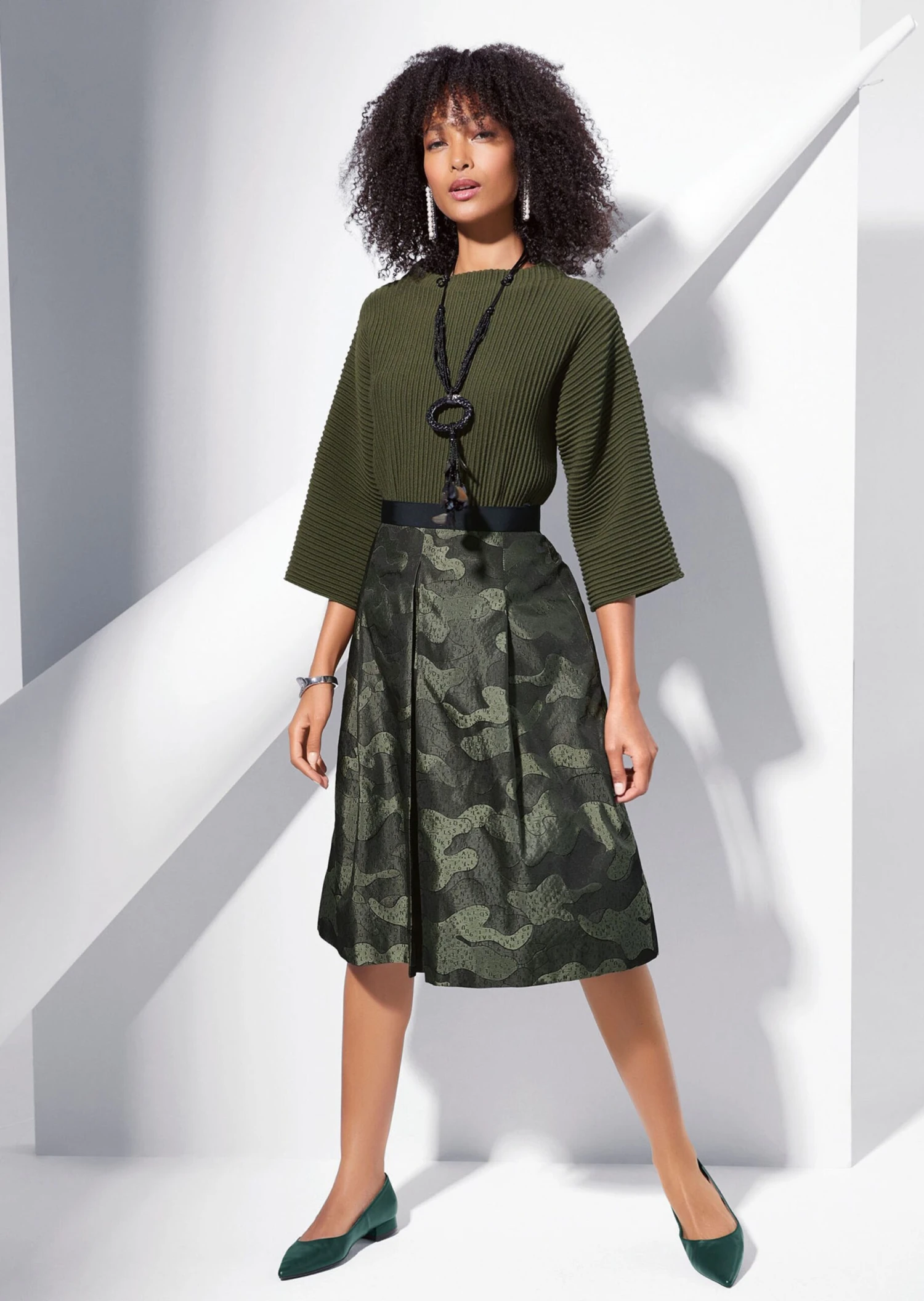 Ausgestellter Rock Im Camouflage-Look Tannengrün / Multicolor 4 Ausgestellter Rock Im Camouflage-Look Tannengrün / Multicolor – Bild 2