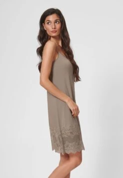 HEMDRÖCKCHEN MIT - Nachthemd - Caramel -Madeleine Mode 8ec563e61e134022a4787f00dc951267