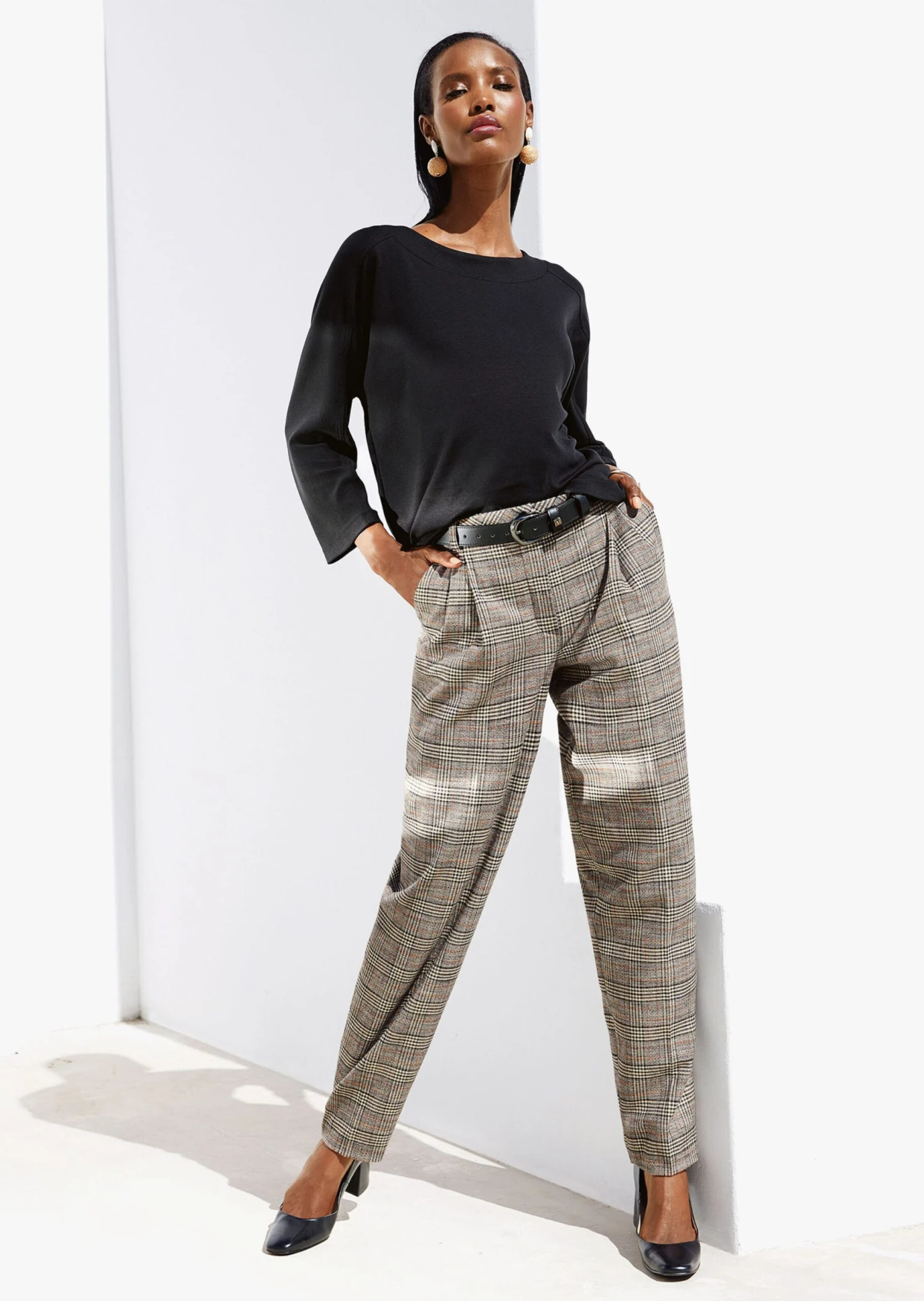 Sweatshirt Mit 3/4-Ärmeln Schwarz 4 Sweatshirt Mit 3/4-Ärmeln Schwarz – Bild 2