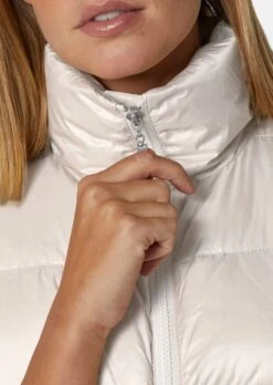 Kurze Steppweste Hellkies 13 Kurze Steppweste Hellkies -Madeleine Mode 9ee632c39eee07d037311829ef55ad0c