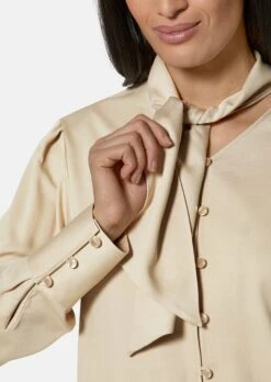 TALBOT RUNHOF X MADELEINE Schluppenbluse Bisquit -Madeleine Mode a3e3e1b12a3fdd1b78001e1d4fd8f51d