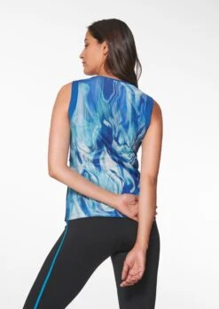 Top Mit Unikat-Print Royalblau / Multicolor -Madeleine Mode aa07bffc82f8e598bd064a9cc40ca985