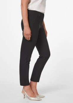 Schlanke Stretch-Hose Mit Biesen Schwarz 12 Schlanke Stretch-Hose Mit Biesen Schwarz -Madeleine Mode ad0e05c55d05e66564d374024589e02d