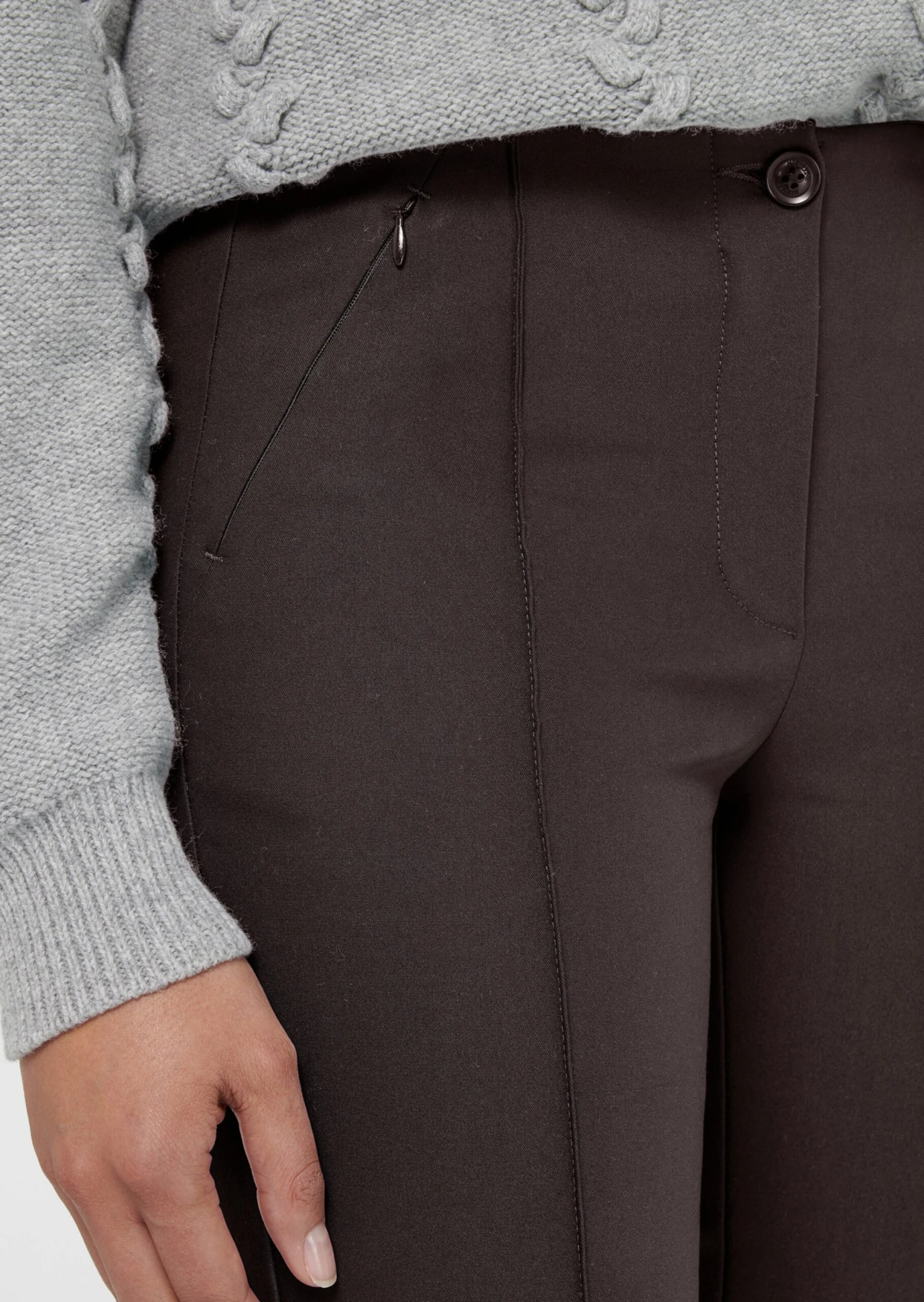 Schlanke Stretch-Hose Mit Biesen Dunkelbraun 7 Schlanke Stretch-Hose Mit Biesen Dunkelbraun – Bild 5