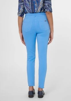 Jeans Mit Feinem Fransensaum Gletscher -Madeleine Mode b7b160737b1f9bd21d82beffa568e95c