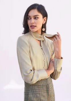 TALBOT RUNHOF X MADELEINE Schluppenbluse Bisquit -Madeleine Mode b9a2166a06e920696b5fb8f1d865796c