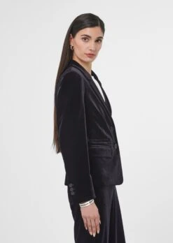 Figurbetonter Samtblazer Schwarz -Madeleine Mode bb168340f56ae45b9bb2dfb90a7134e4