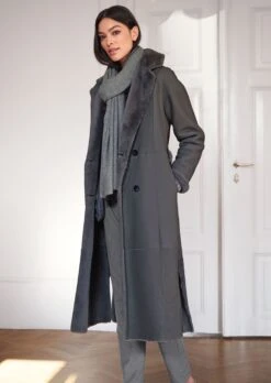 Schal Aus Reinem Kaschmir Grau / Melange -Madeleine Mode c3b1c99c13788cc7ab4735b130bf2a2b