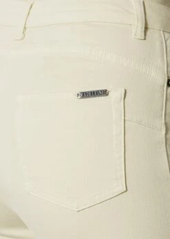 Jeans Mit Feinem Fransensaum Kiesel -Madeleine Mode c6bc85c73719465888752ff87d405da5