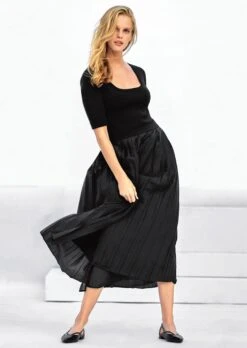 Plisseekleid Schwarz -Madeleine Mode d46fdddc223e77e3836a01ac582d5855