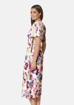 Nachtkleid Mit Spitze Und Blütenprint Wollweiß / Multicolor -Madeleine Mode e37a27db213f28aa0e347e6bba34026c