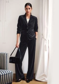 Figurbetonter Samtblazer Schwarz -Madeleine Mode e37f8595045247f27719b3d712301ed2