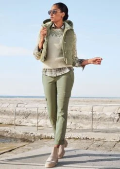 Cordweste Mit Kapuze Hellschilf -Madeleine Mode e808a00125d077de32f0ca0c6e0d997e