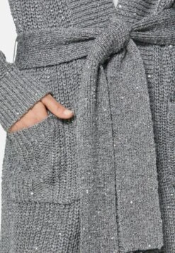 Strickjacke - Grau Melange Silberfarben -Madeleine Mode ea9c5e9ed1a7426daed91b6745a48396