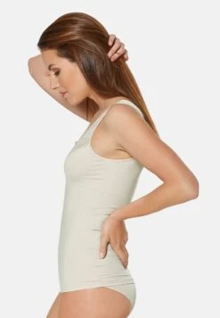 MIT EDLEN - Unterhemd/-shirt - Makeup 12 MIT EDLEN - Unterhemd/-shirt - Makeup -Madeleine Mode ef5e9dd980c14431959980bc6f8d46b3