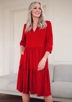 Kleid Mit Volant-Rock Rot -Madeleine Mode f2bcf448313542a23620e7791fe4875f