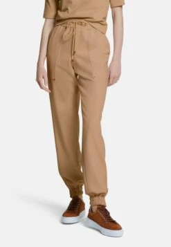 EDLE - Jogginghose - Muskatbraun -Madeleine Mode f482ce5e8d634b7e9914545c53892667 1