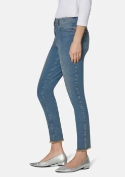 Jeans Mit Feinem Fransensaum Bleached -Madeleine Mode fd363db502726b42a3d2e6b076b28f02